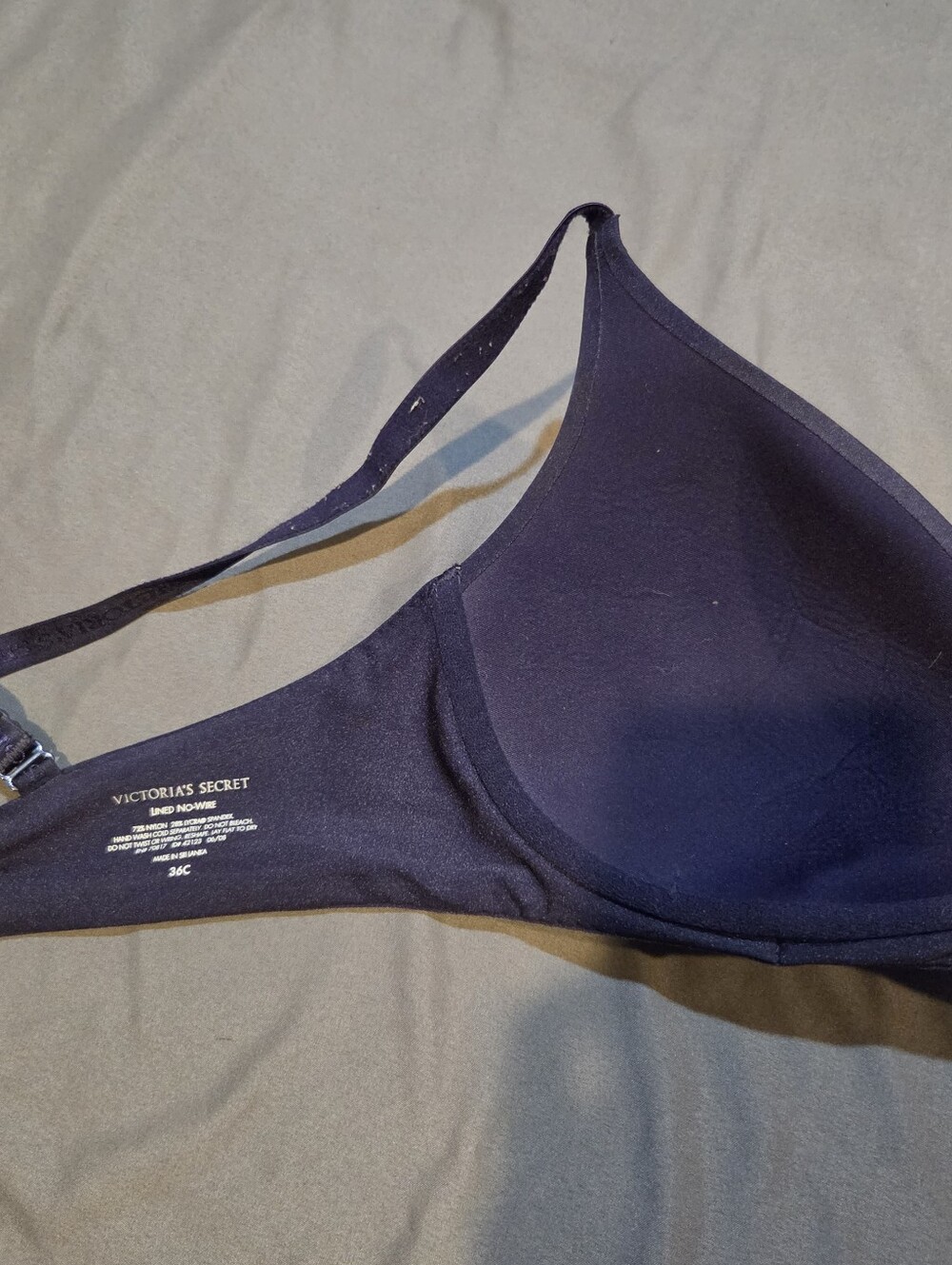 Victoria's Secret Purple Sparkly Lined No Wire Bra Adjustable Straps | 36C - Picture 6 of 8